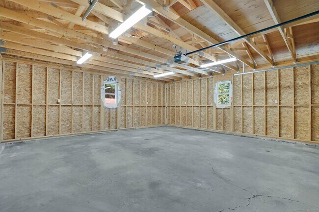 Building Photo - 293 Brainard Rd