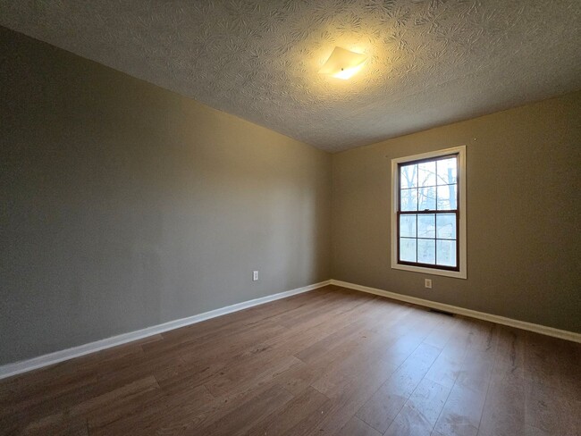 Building Photo - 3 Bedroom, 2.5 Bath Townhouse in Beavercreek!