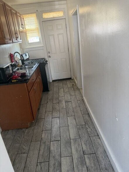 Building Photo - 3317 Lyndale Ave