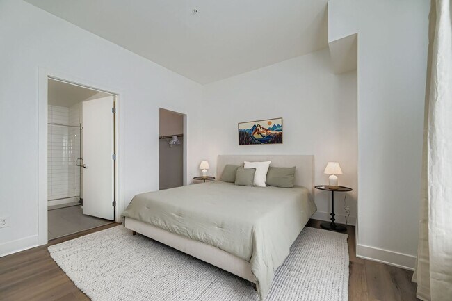 Building Photo - Turnkey 2 BDR Condo in the Heart of Boulder