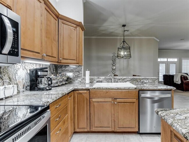 Building Photo - 15400 Swallowtail Rd