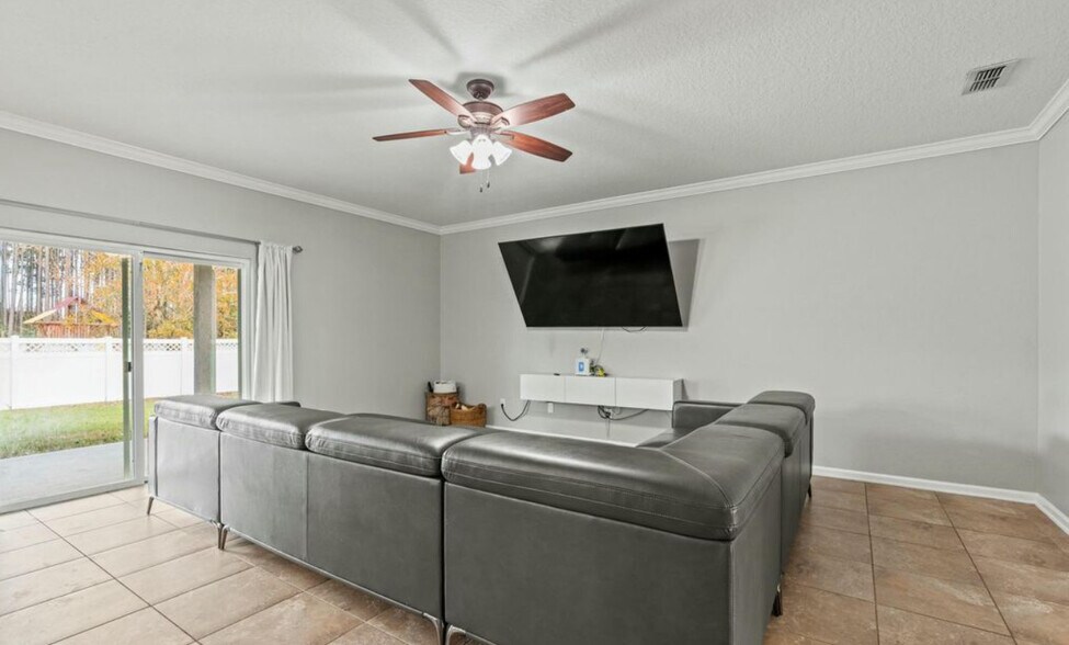 Building Photo - 904 Rose Garden Ct