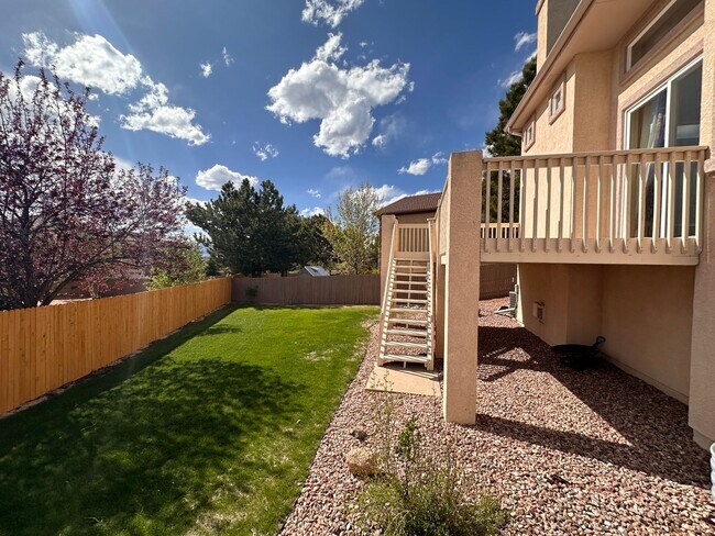 Building Photo - 2-Story in Pinecreek