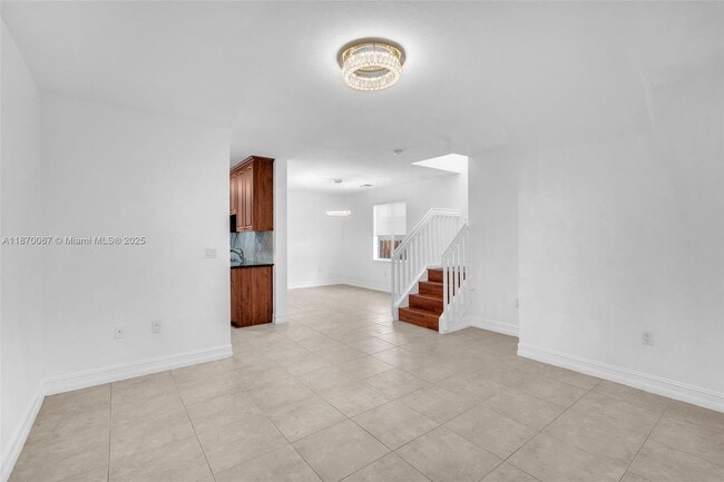 Building Photo - 2621 SW 18th St