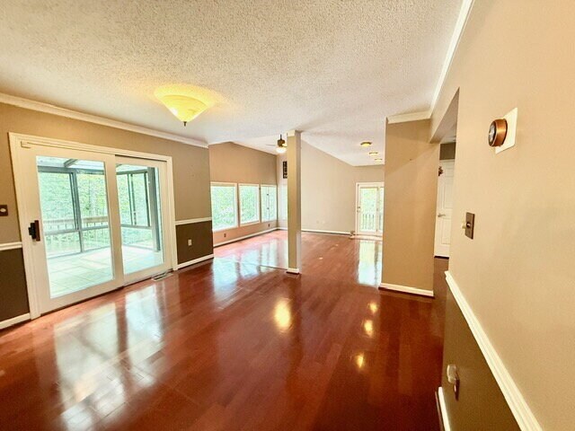 Building Photo - 67 Cliffview Dr