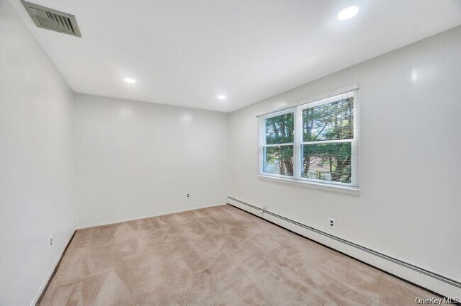 Building Photo - 38 Barker Dr
