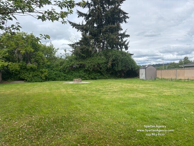 Building Photo - 1529-1513 13 Ave NW