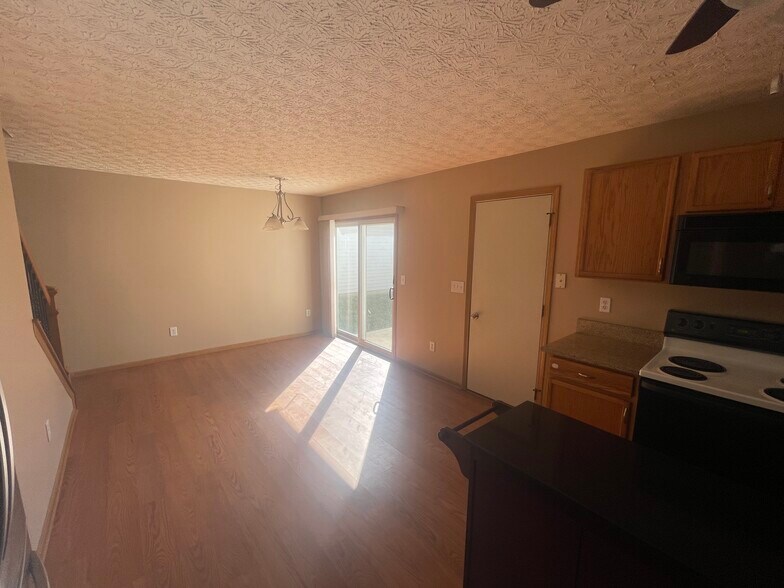 Building Photo - 8311 Carano Way