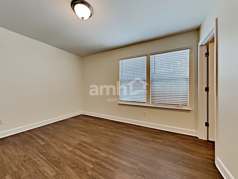 Building Photo - 2942 Calebs Cove Way