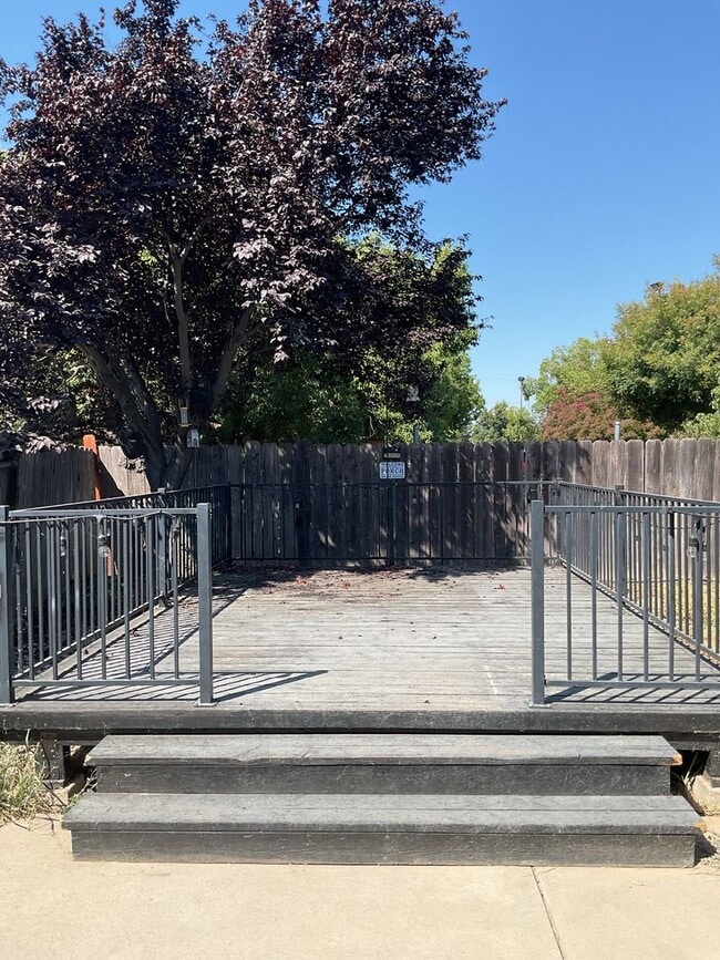 Building Photo - North Yuba City 3 bd 2 bath Home with solar
