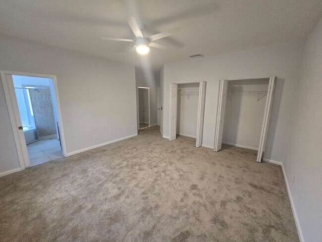 Building Photo - Bright + Spacious Home for Rent in West La...