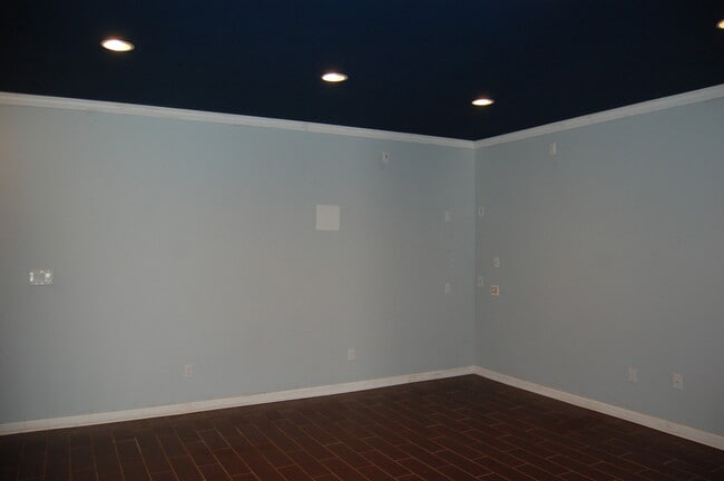 Building Photo - Spacious 2 BR Townhome in Sterling Park wi...