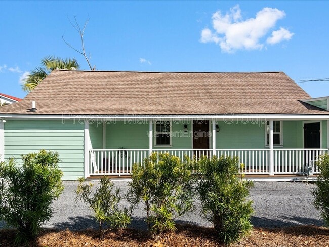 Building Photo - 400 Sumter St