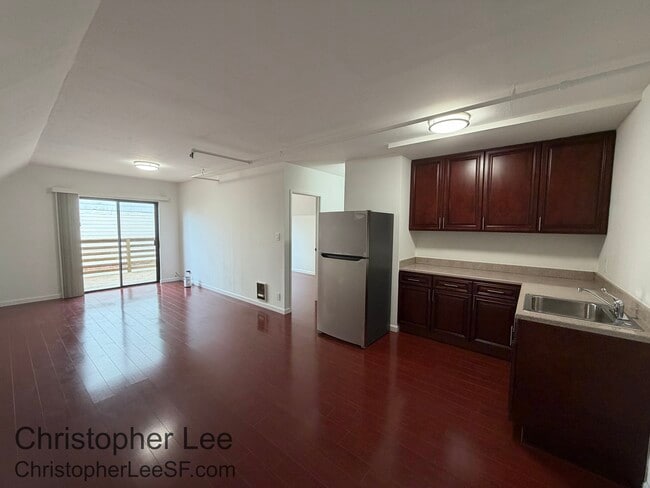 Building Photo - 512 Judah St