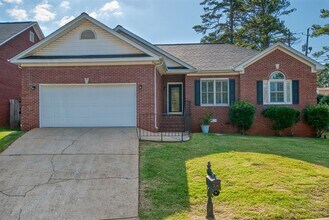 Building Photo - 1000 Eagle Pass Way