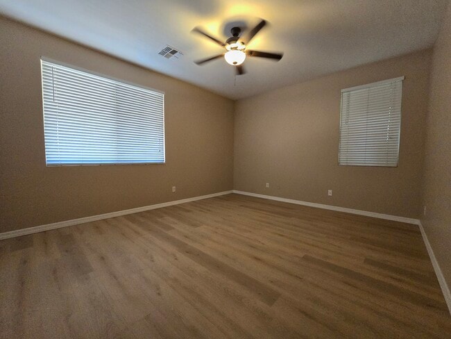 Building Photo - 15649 W Supai Dr