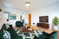 Building Photo - Adorable 2 Bedroom / 2 Bath Home in Aksarben with Washer/Dryer and Fenced Backyard!