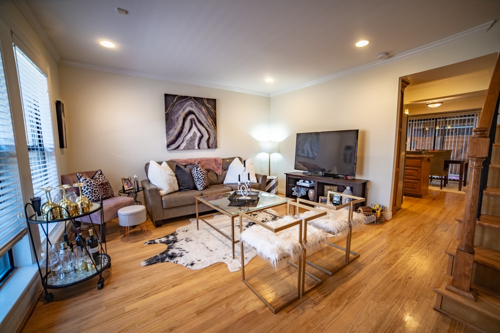 Building Photo - 4000 Oak St