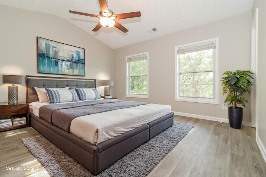 Building Photo - 108 Ancient Oaks Way