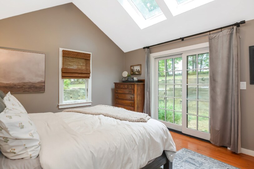 Building Photo - 144 Old Connecticut Path