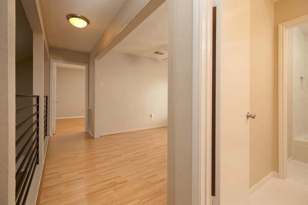 Building Photo - 3807 Cedar Valley Dr
