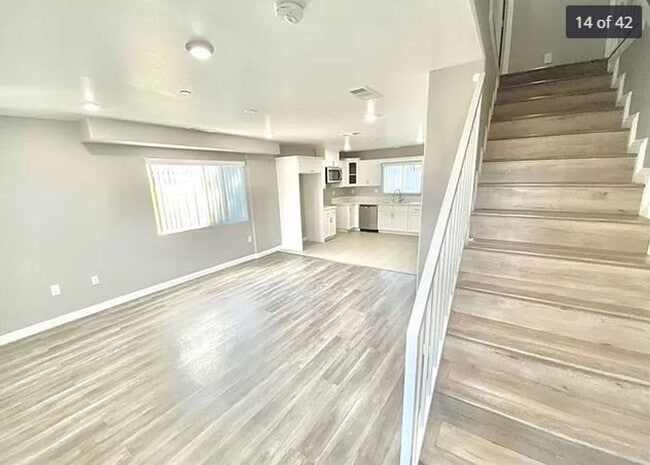 Building Photo - BROADWAY (10611)