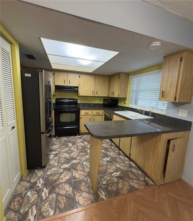 Building Photo - 7872 59th St N