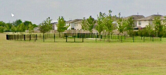 Building Photo - 1916 Acaciawood Way