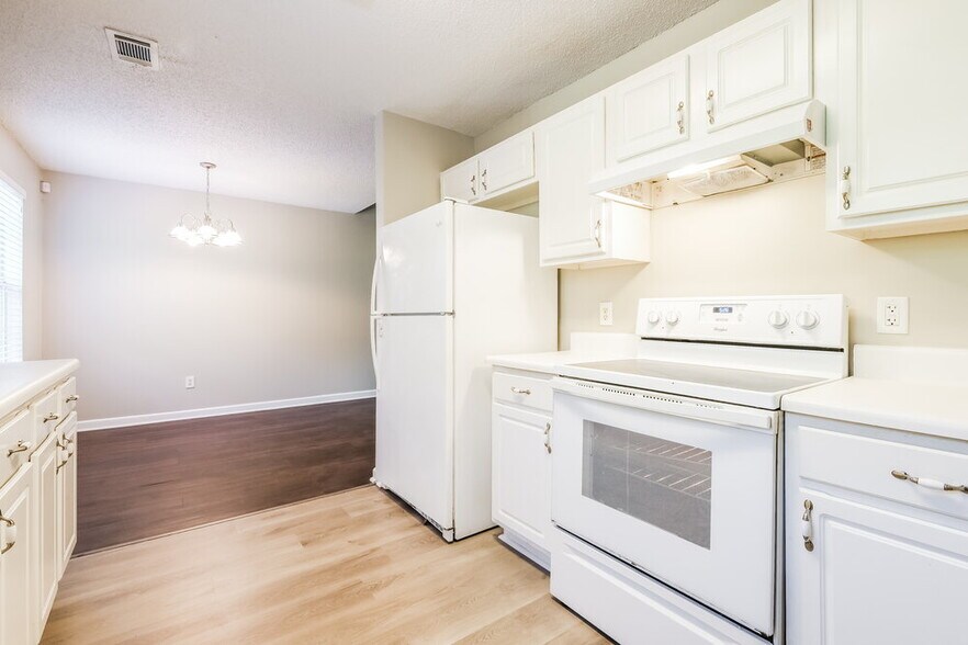 Building Photo - 555 Jackson Lake Rd