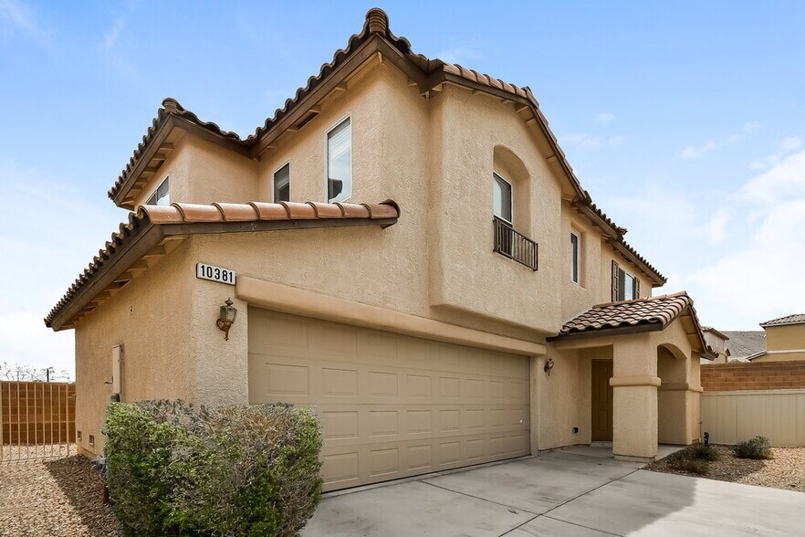 Building Photo - 10381 Adrianna Ave