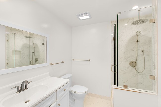 Building Photo - 1745 Selby Ave