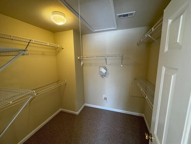 Building Photo - 2620 Springmonte Pl