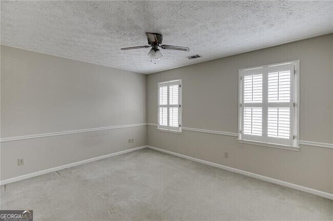 Building Photo - 766 Chesterfield Dr