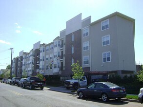 Building Photo - The Madison