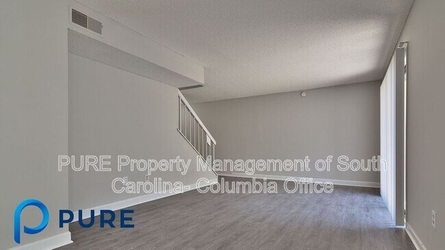 Building Photo - 521 Hickory Hill Dr