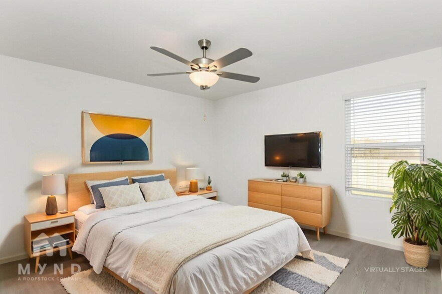 Building Photo - 2721 Ctr Crk Ln