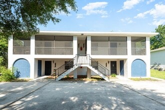 Building Photo - 2290-2296 Fox Hollow Dr.