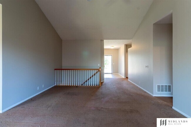 Building Photo - 1007 Woodview Dr