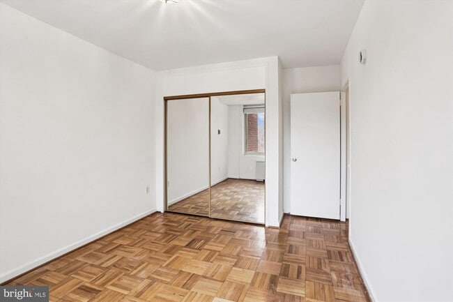 Building Photo - 4000 Tunlaw Rd NW