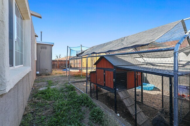 Building Photo - 1801 Corte Del Ranchero