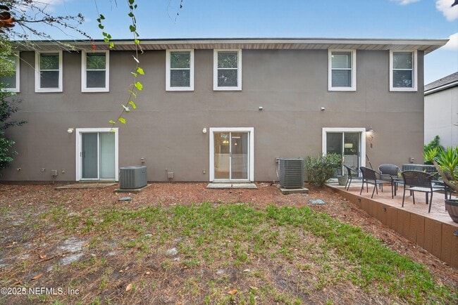 Building Photo - 655 Scrub Jay Dr