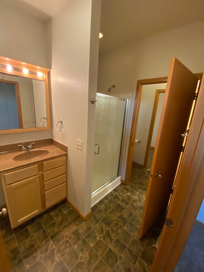 Building Photo - 5236 Sassafras Dr