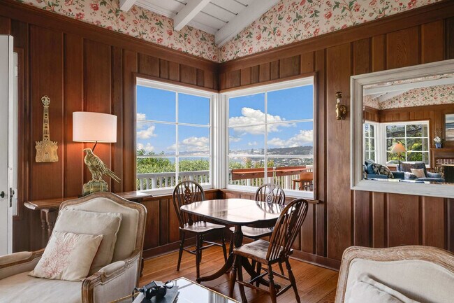 Building Photo - 1850 Castellana Rd