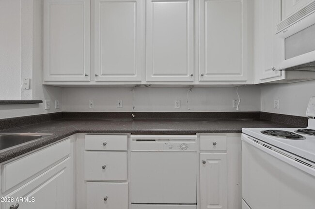 Building Photo - 4455 E Paradise Vlg Pkwy S
