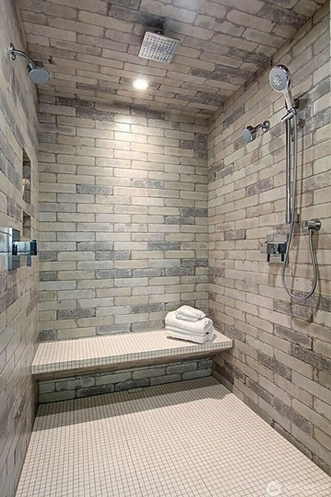 Building Photo - 4bd/3.5ba Kirkland Home