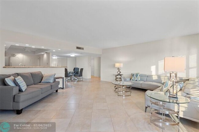Building Photo - 3850 Galt Ocean Dr