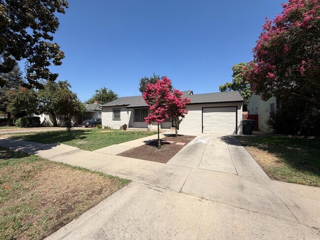 Building Photo - 73 E Fedora Ave