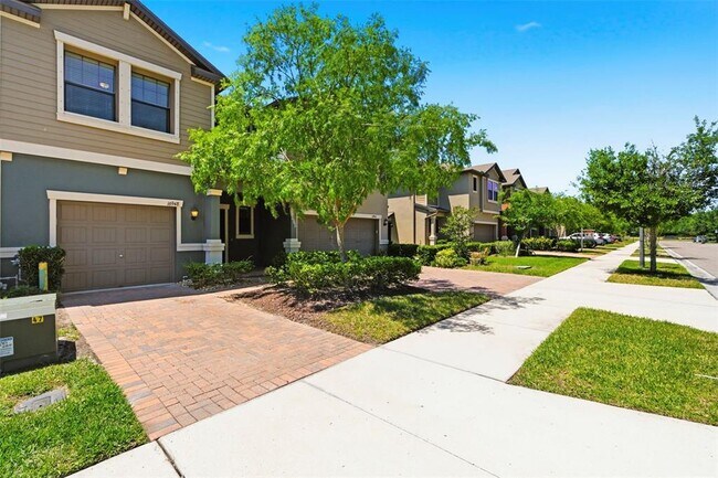 Building Photo - 16948 Storyline Dr