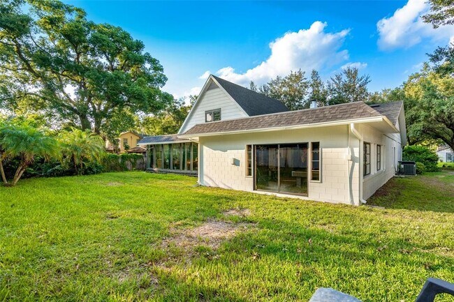Building Photo - 2330 Westminster Ct