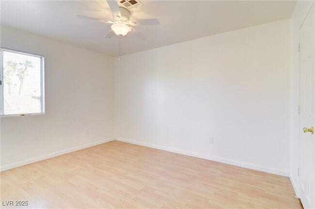 Building Photo - 2616 Island Brook Dr